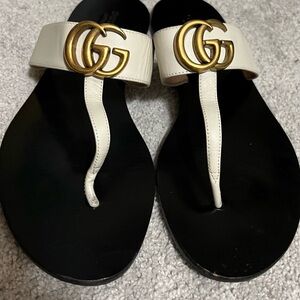 Women’s GUCCI sandals 381/2 barely worn